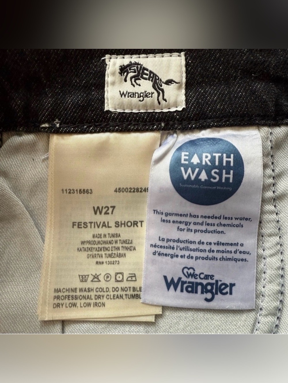 🔥 WRANGLER High Rise Festival Cut Off Shorts Size 27 Black Wash Raw Hem - Picture 6 of 12